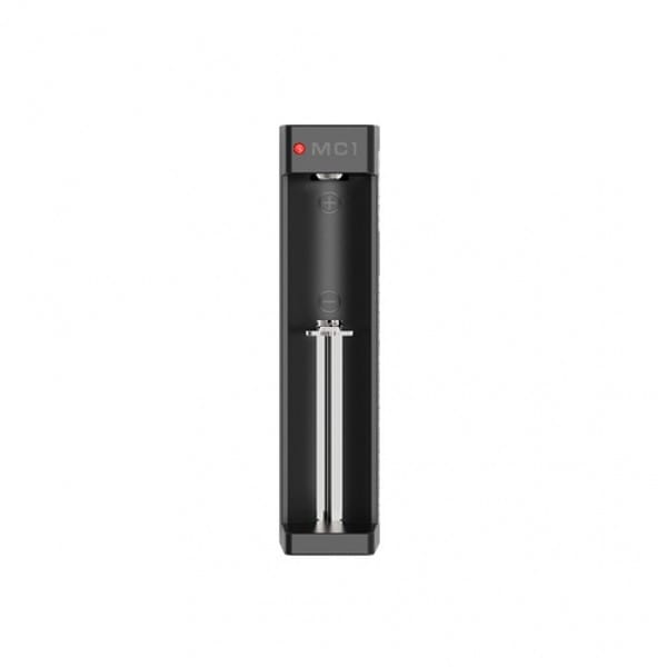 Dwa osobne kable USB-C, jeden wyraźnie oznaczony dla e-papierosa, a drugi dla smartfona, symbolizujące prawidłowe nawyki.